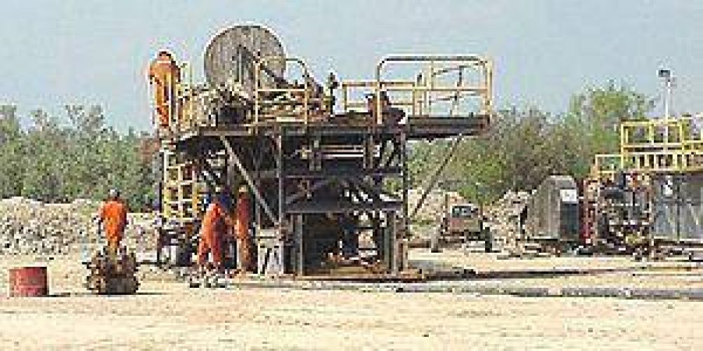 Abor�genes cortan Ruta 39 y peligra producci�n petrolera