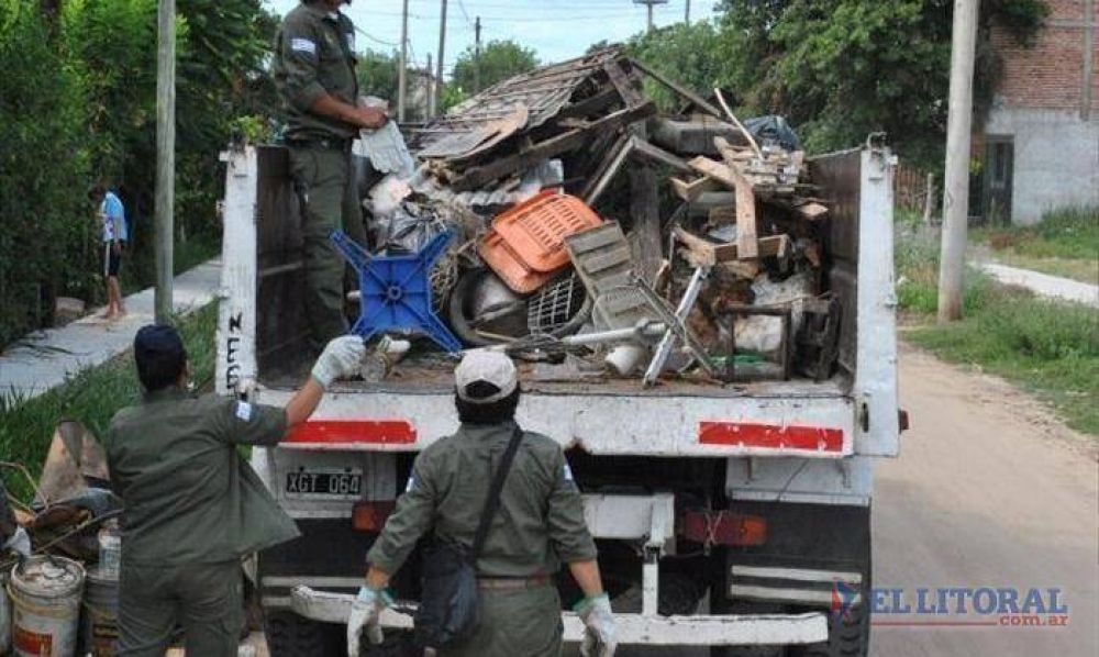 Dengue: preocupa la cantidad de elementos en desuso en patios