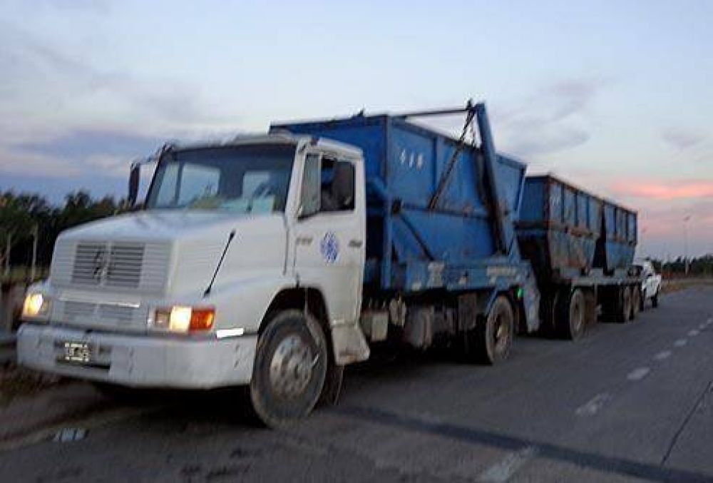 Detienen cami�n que llevaba residuos contaminantes