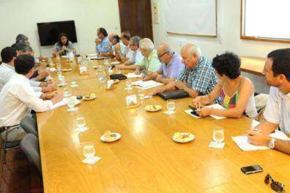 Golpear todas las puertas y algo m�s