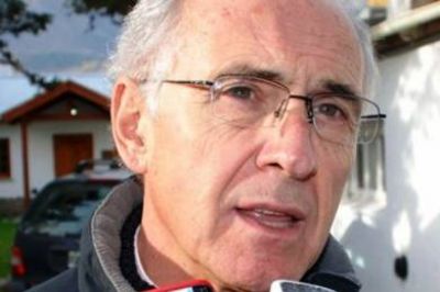 Fern�ndez Vecino: "Das Neves es un verdadero caradura de la pol�tica"
