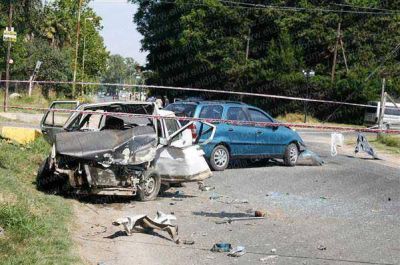 Terrible choque de autos sobre el camino Belgrano  