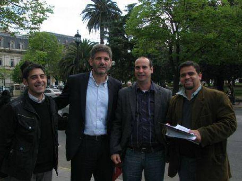 Oscar Negrelli: �En el congreso se buscar� afianzar las pol�ticas de alianzas con el FAP y sectores de centro izquierda�