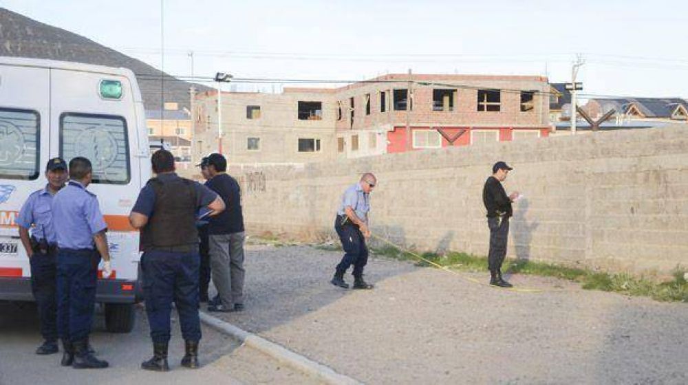 Beb� encontrada en una vereda muri� desangrada