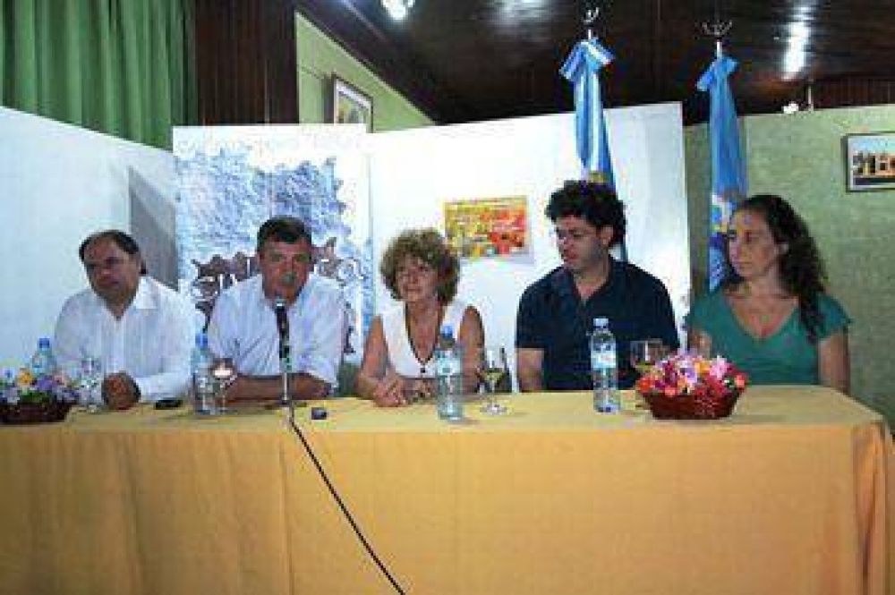 Se realiz� el lanzamiento del �Primer Festival y Seminario Patag�nico 2013�