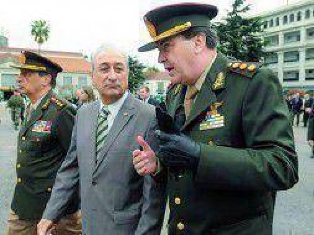 Hundimiento del Sant�sima Trinidad: Puricelli viaj� a Puerto Belgrano
