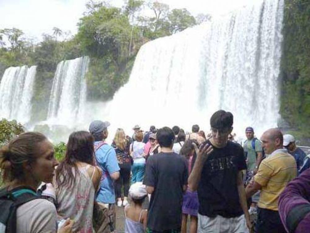 Casi 160 mil personas visitaron las Cataratas del Iguaz� en enero