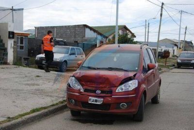 Mujer choc� desde atr�s a un colectivo
