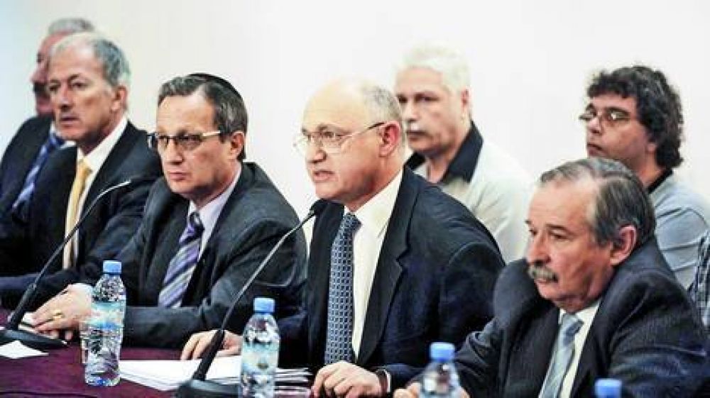 Timerman asegur� que el ministro de Defensa iran� declarar� por AMIA