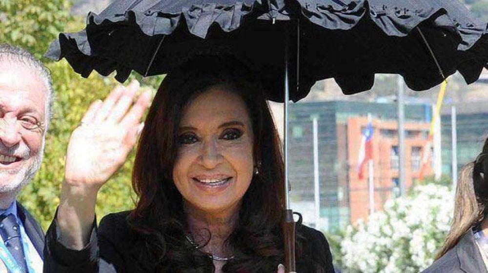 Obras y petr�leo no convencional en la agenda de Cristina en Chubut