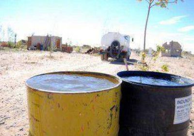 Destinan $8 millones para llevar agua a tres barrios 
