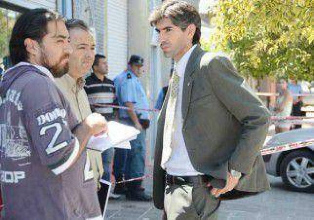 El juez indagar� hoy a cuatro de los detenidos en Centenario 