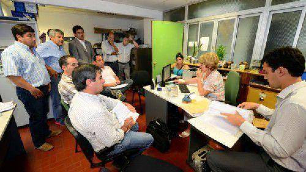 Comienzan la renovaci�n de sem�foros