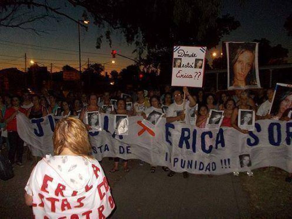 Marcha y pedido de justicia por Erica Soriano en Villa Adelina