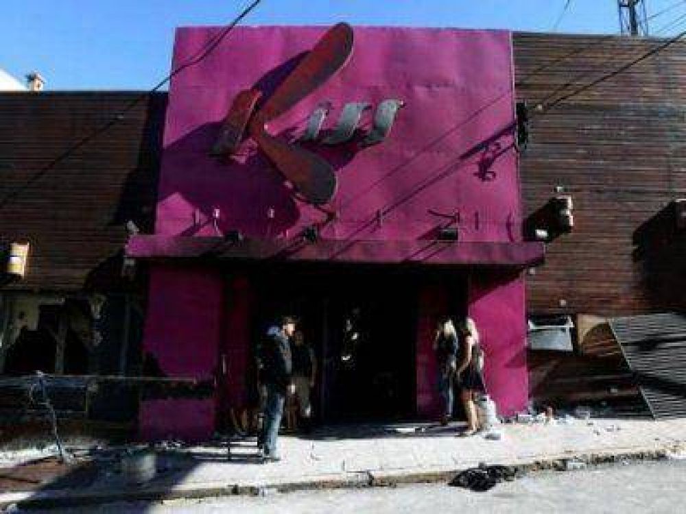 Uno de los due�os de la discoteca intent� suicidarse donde est� internado y detenido bajo custodia