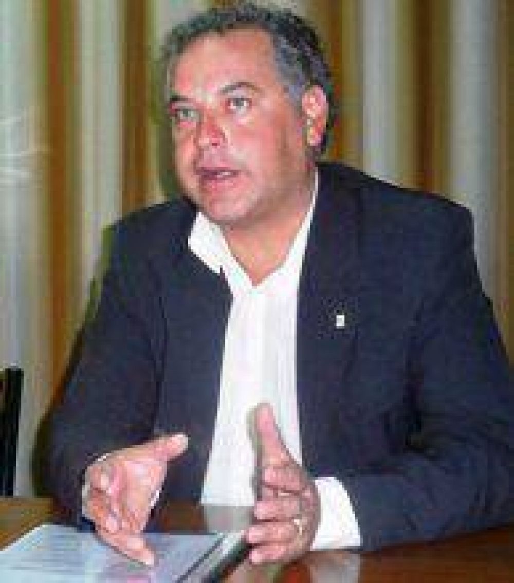 Quieren que se exija el t�tulo secundario para acceder al Estado