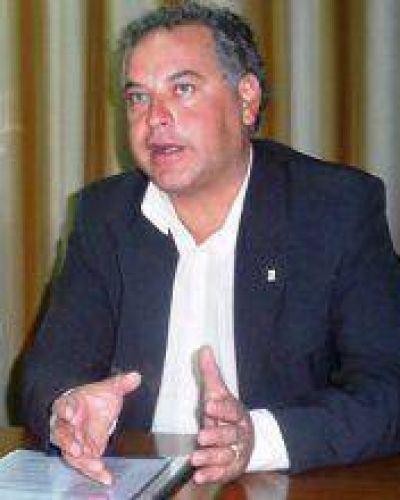 Quieren que se exija el t�tulo secundario para acceder al Estado