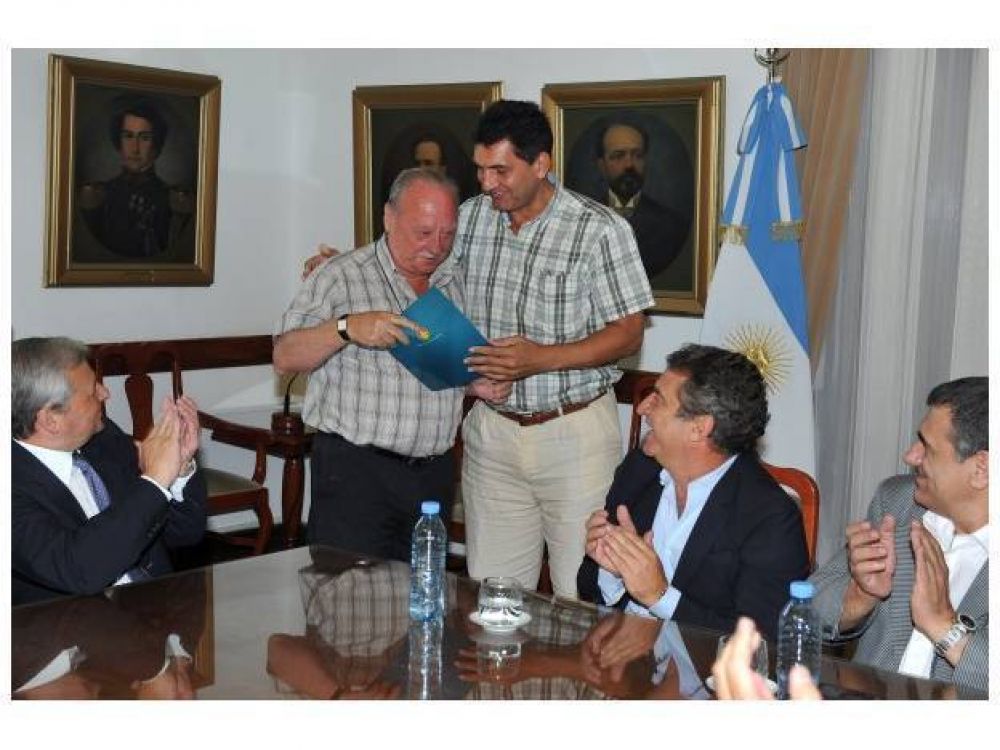 Entregaron casi 1,5 millones de pesos a 22 clubes entrerrianos