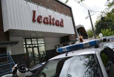 Alrededor de 40 personas saquearon un supermercado de la Sexta Secci�n