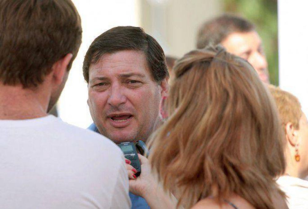 Parisi carg� contra la UCR por un proyecto para casas: �no podemos desfinanciar al Estado�