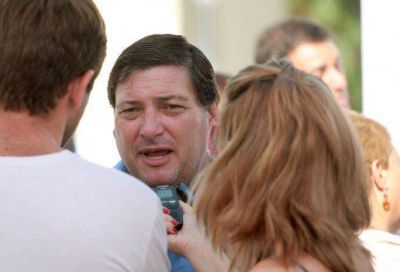 Parisi carg� contra la UCR por un proyecto para casas: �no podemos desfinanciar al Estado�