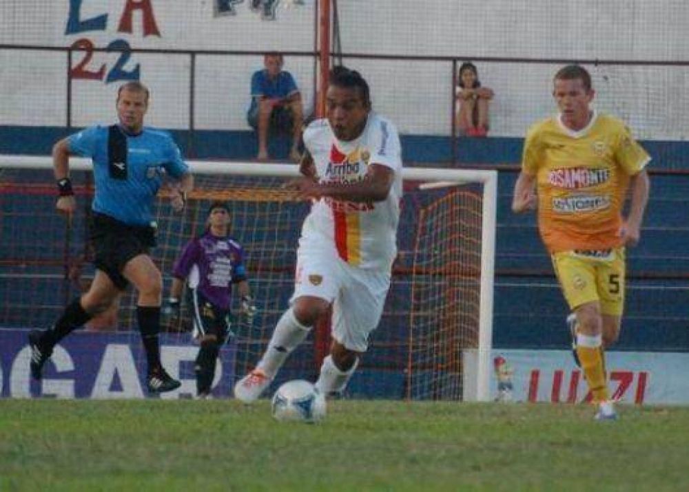 Cristian N��ez: "Estoy contento por la actitud y el esfuerzo del equipo"