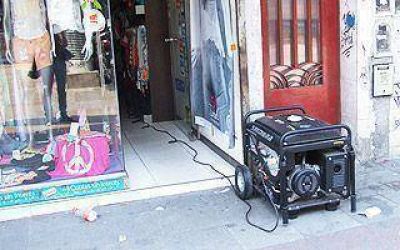 Comerciantes y vecinos denuncian nuevos cortes de luz