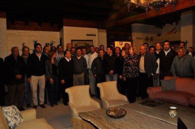 Ley de Regal�as: Jorge reuni� a unos 47 intendentes en apoyo a su estrategia judicial