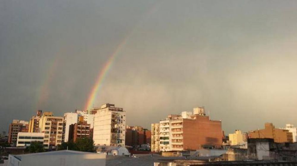El arco iris le puso color al cielo tucumano