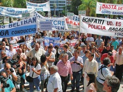 Intendentes marcharon en reclamo de seguridad