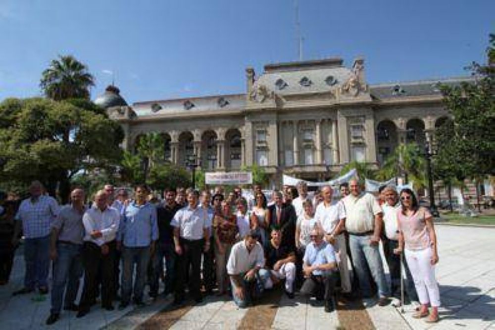 Bonfatti no quiere movidas pol�ticas