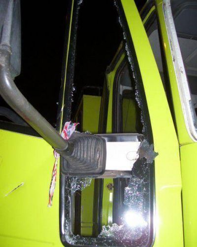 Atacan a la polic�a y a los bomberos cuando apagaban el incendio en una casa