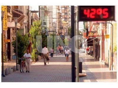 Rige una alerta por el calor, con temperaturas superiores a 41�C