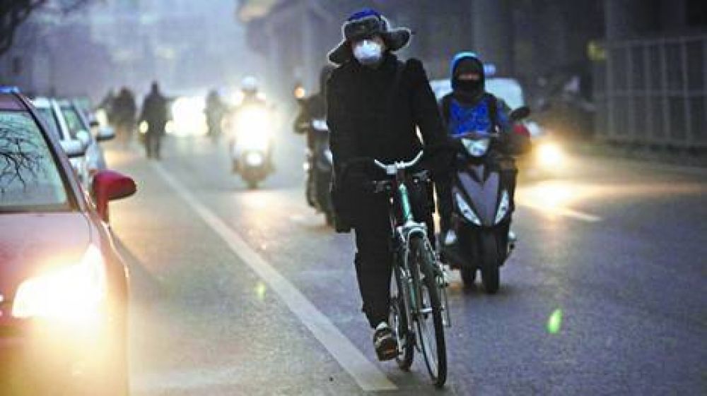Por el smog, piden a 20 millones de chinos que se queden en sus casas