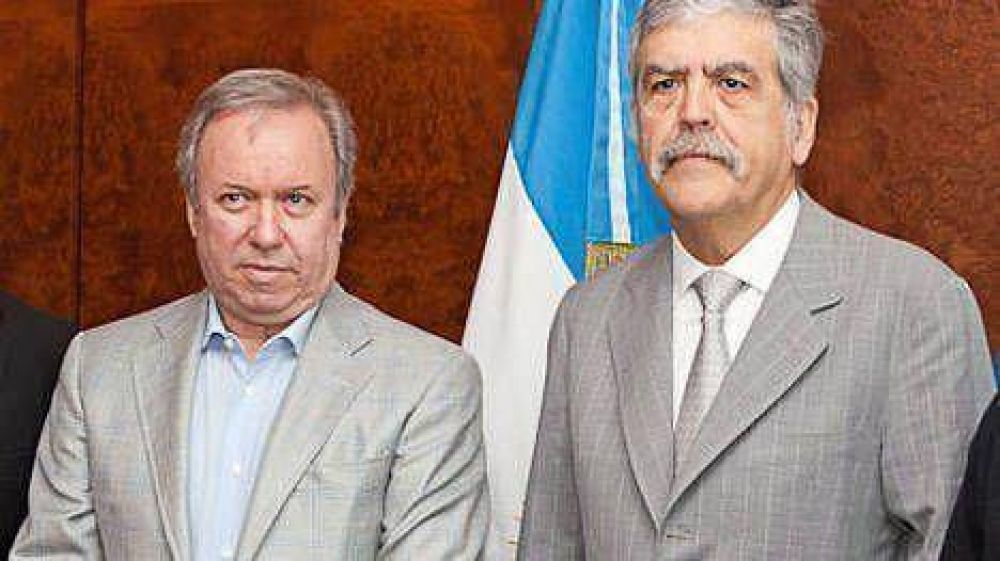 Peralta acus� a De Vido de actuar como "interventor" K de Santa Cruz