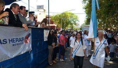 P�rez anunci� m�s viviendas para Las Heras