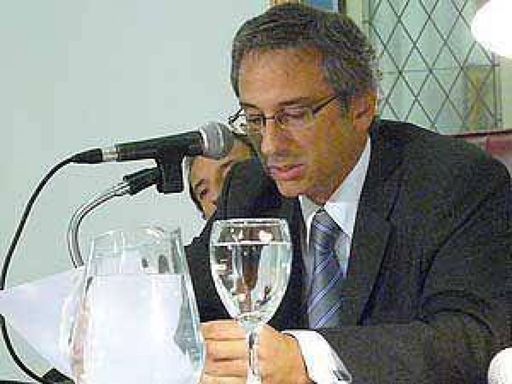 Un discurso sin novedades estrat�gicas, pero basado en el ahorro, la producci�n industrial, la obra p�blica nacional y la cultura 