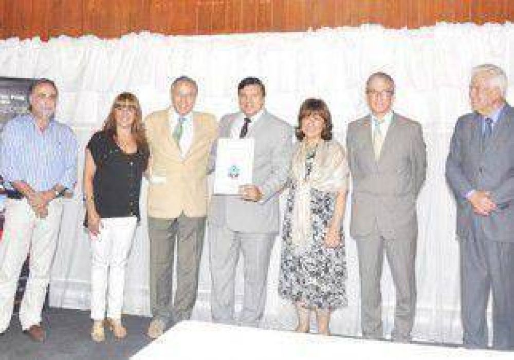 Cutral Co consigui� fondos para viviendas municipales 