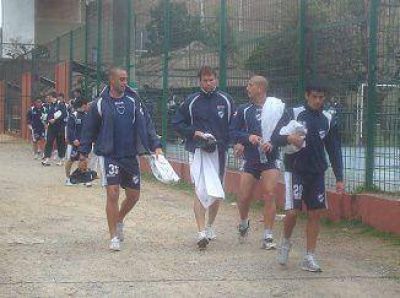 Quilmes se relaj� en la pileta del club y se prepara para el �ltimo amistoso