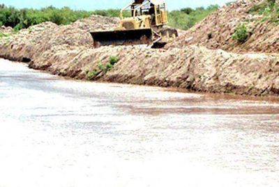 Intensas lluvias cotin�an causando contratiempos