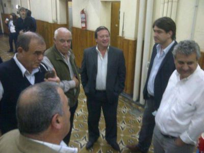 Regal�as: Intendentes de Compromiso Peronista ven con �preocupaci�n� la sanci�n de la ley