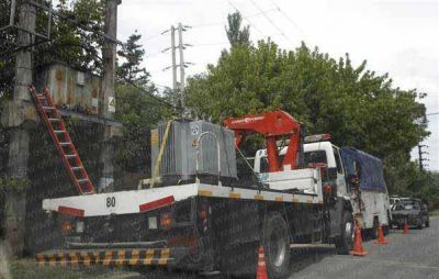 En medio de un calor insoportable , hubo m�s cortes de luz en algunos barrios  