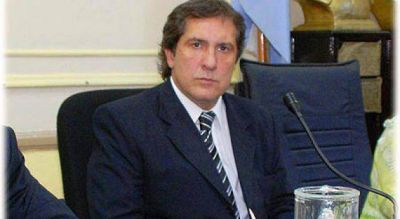 El massismo postula al senador Pallares como intendente de Lan�s