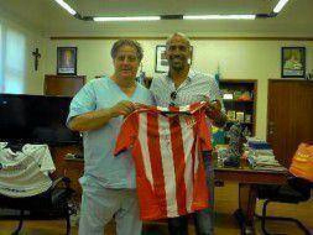 Estudiantes: Ver�n y Collia firmar�n acuerdo de atenci�n m�dica a inferiores