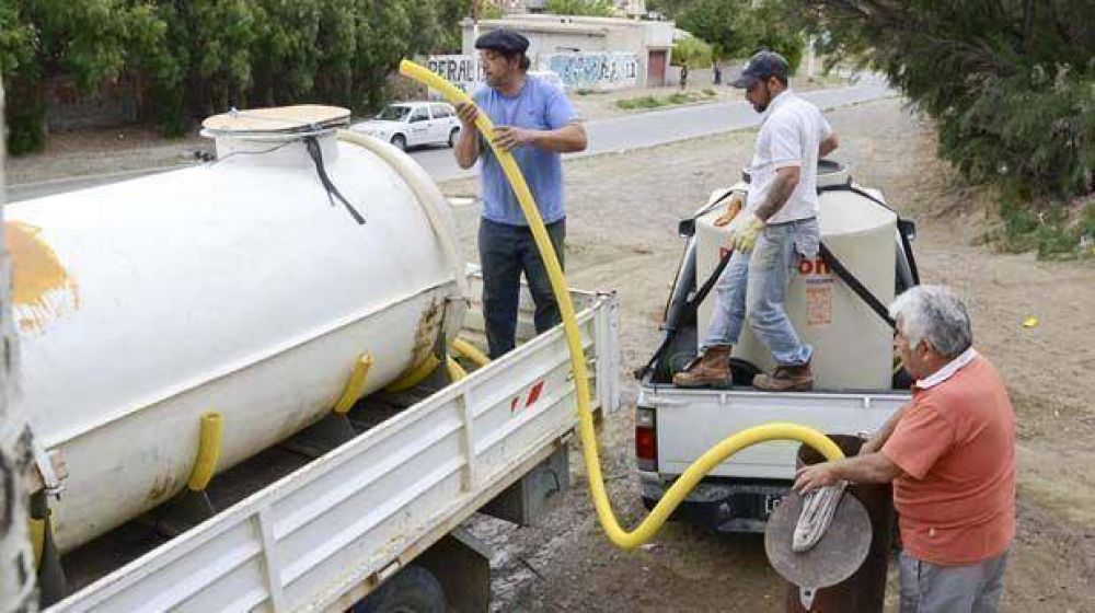 Lenta normalizaci�n del suministro de agua potable en Caleta Olivia