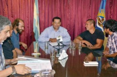 Los Antiguos firm� convenio con la cooperativa local �La Cordillerana� por 10 viviendas