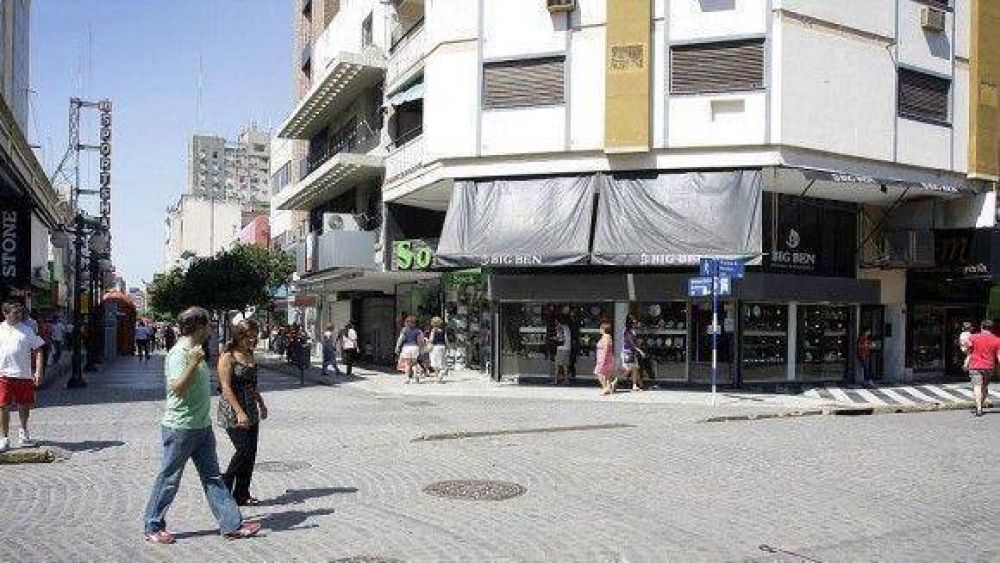 A pesar que algunos comercios abrieron sus puertas, la actividad fue casi nula