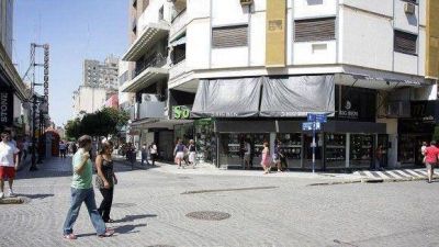 A pesar que algunos comercios abrieron sus puertas, la actividad fue casi nula