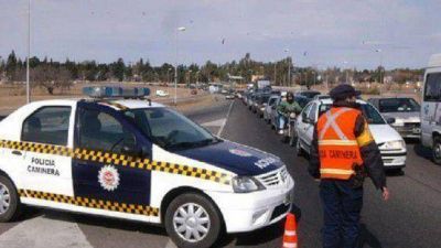 Tucumanos denuncian abuso policial en C�rdoba