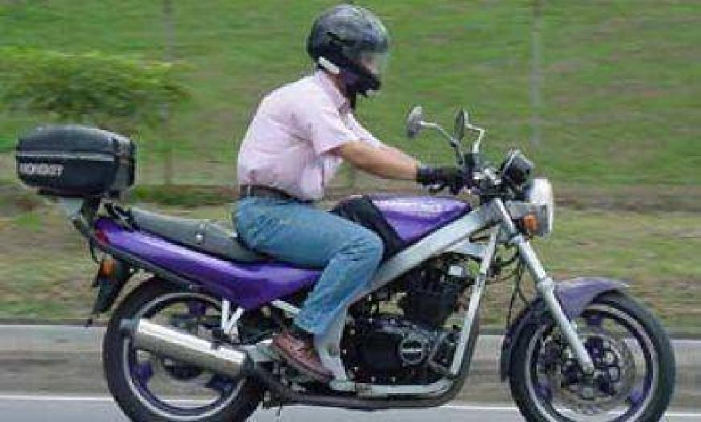 Multar�n  a motociclistas que no circulen con luces bajas encendidas 